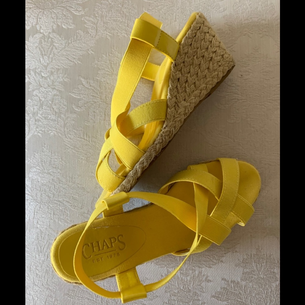 Chaps Yellow Wedge, stretch sandals